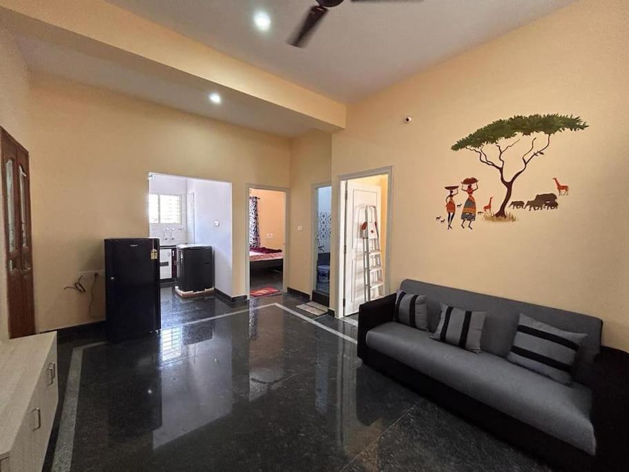Holiday home New 2bhk Furnished Flat 2km From Gokulam