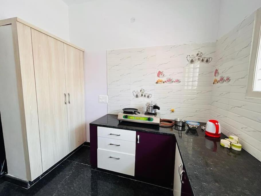 New 2bhk Furnished Flat 2km From Gokulam