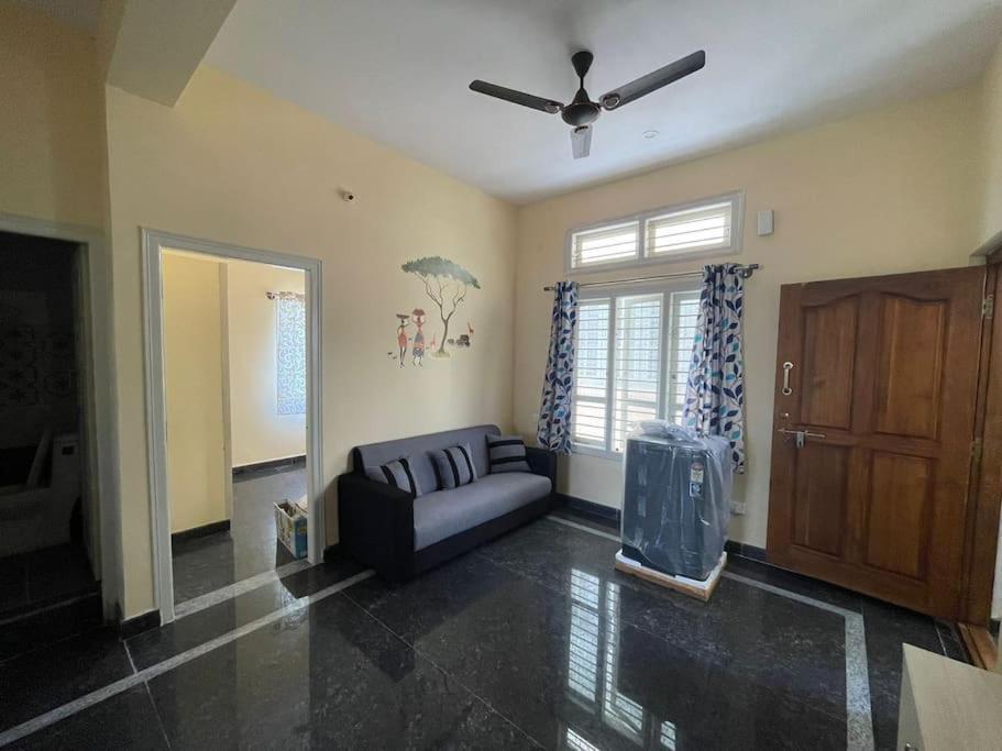Holiday home New 2bhk Furnished Flat 2km From Gokulam