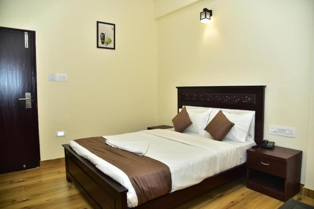 Adh Sak Royal Residency Hotel Mysore