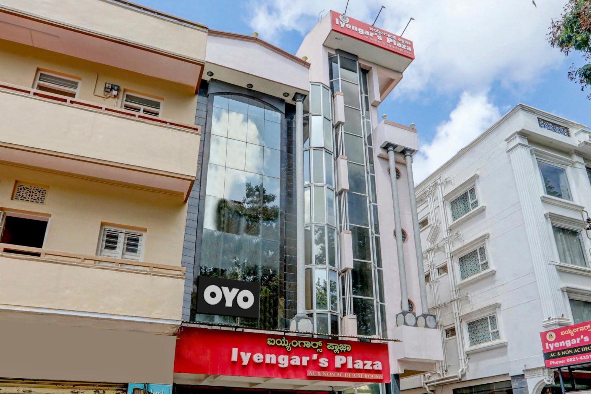 Spot On Iyengars Plaza Hotel
