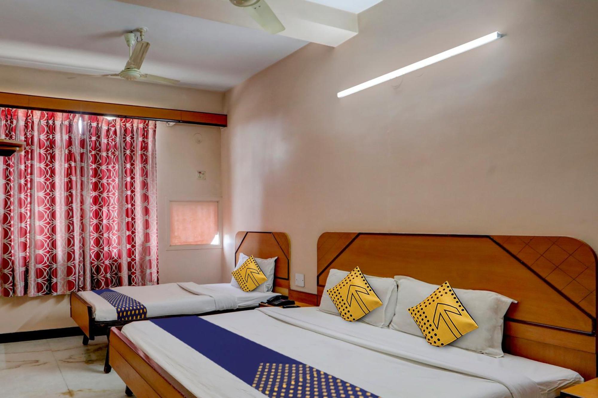 Spot On Iyengars Plaza Hotel Mysore