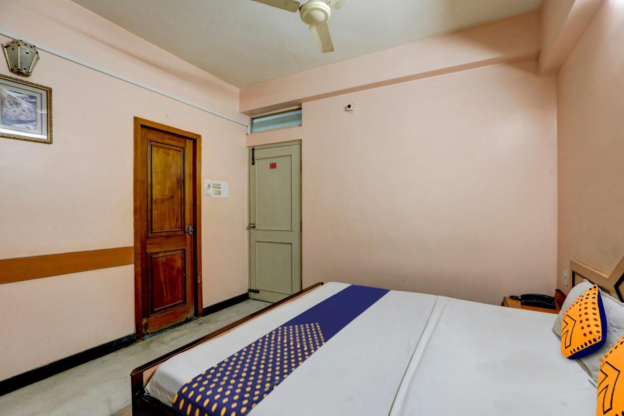 Hotel Spot On Iyengars Plaza Mysore