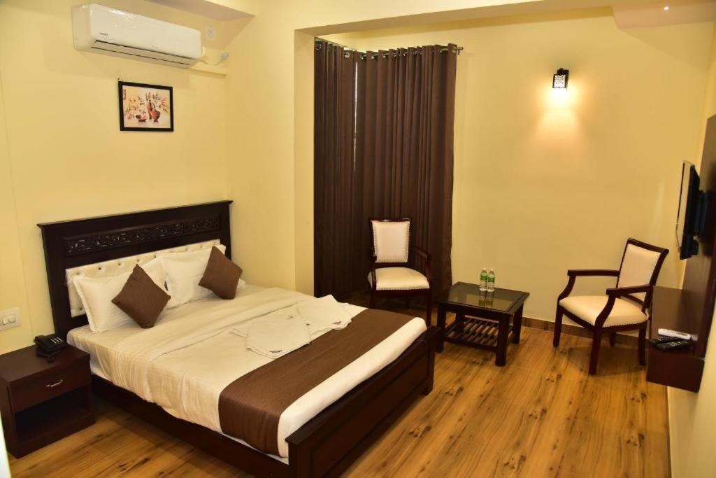 Adh Sak Royal Residency Mysore
