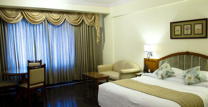 Sandesh The 4*