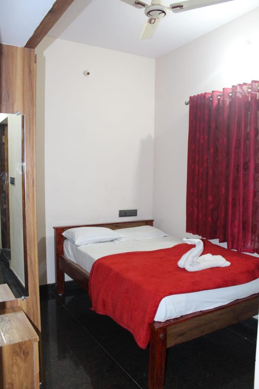 Kamadhenu Homestay *