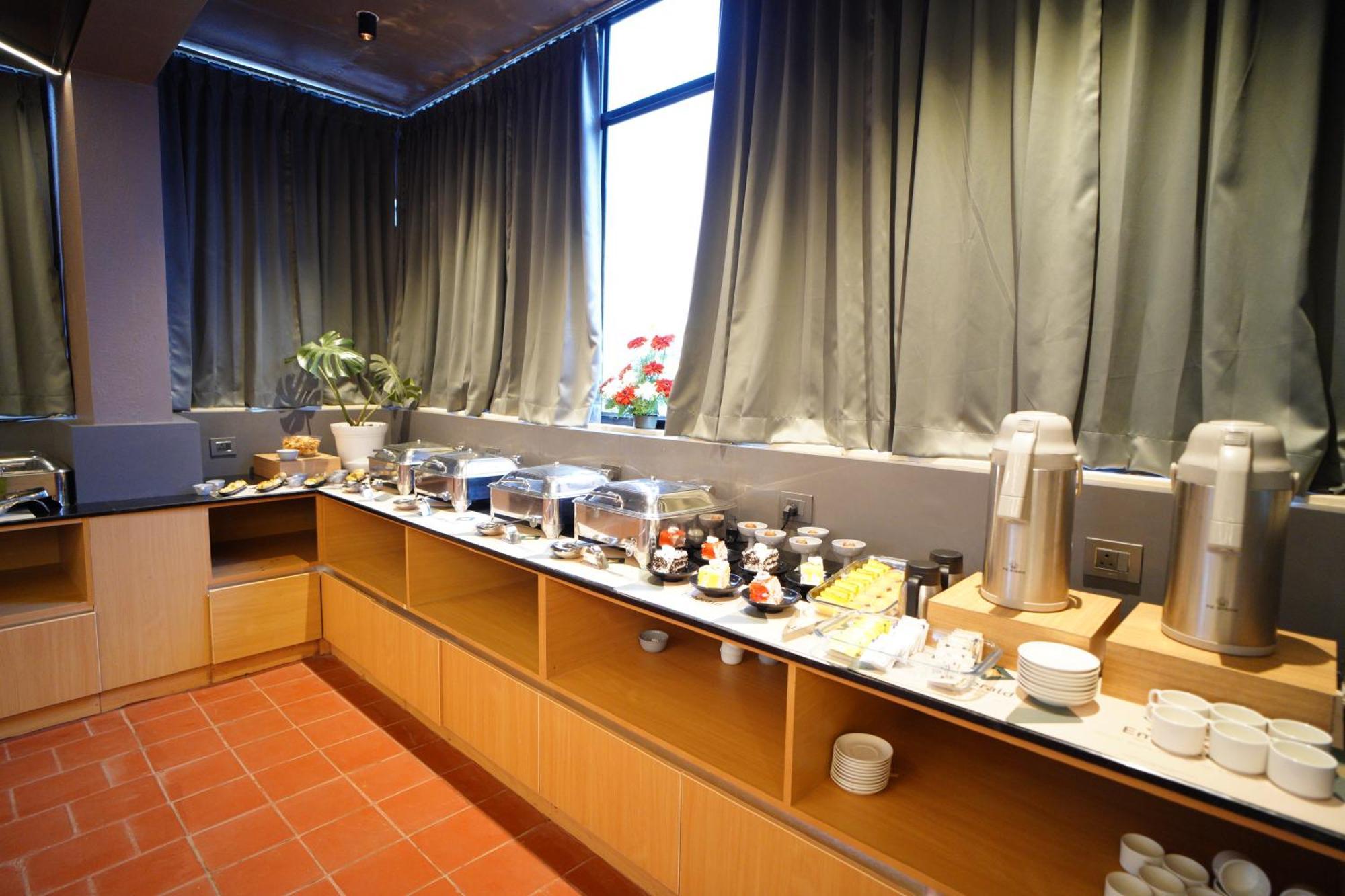 Emerald Urban Comforts 3*