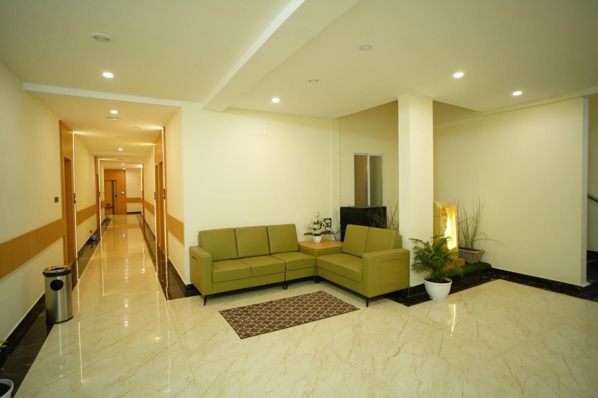 Emerald Urban Comforts Hotel