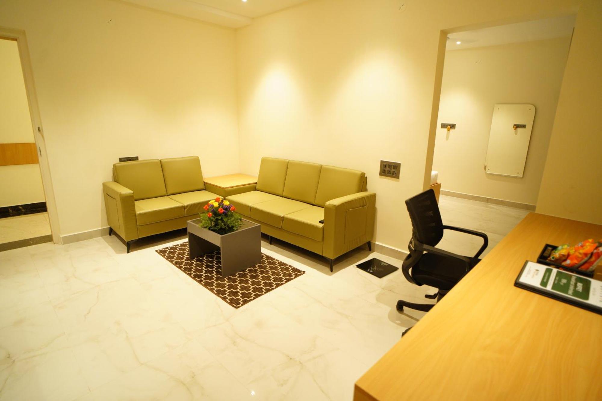 Emerald Urban Comforts Hotel 3*