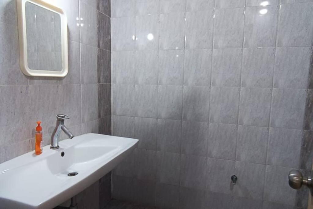 4bhk Luxury At Vv Mohalla/mysore By Revkeys Apartment *