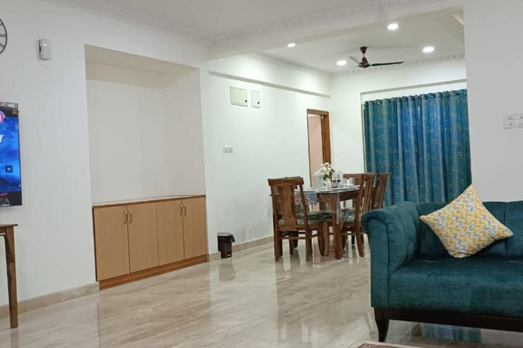 Apartment 4bhk Luxury At Vv Mohalla/mysore By Revkeys *