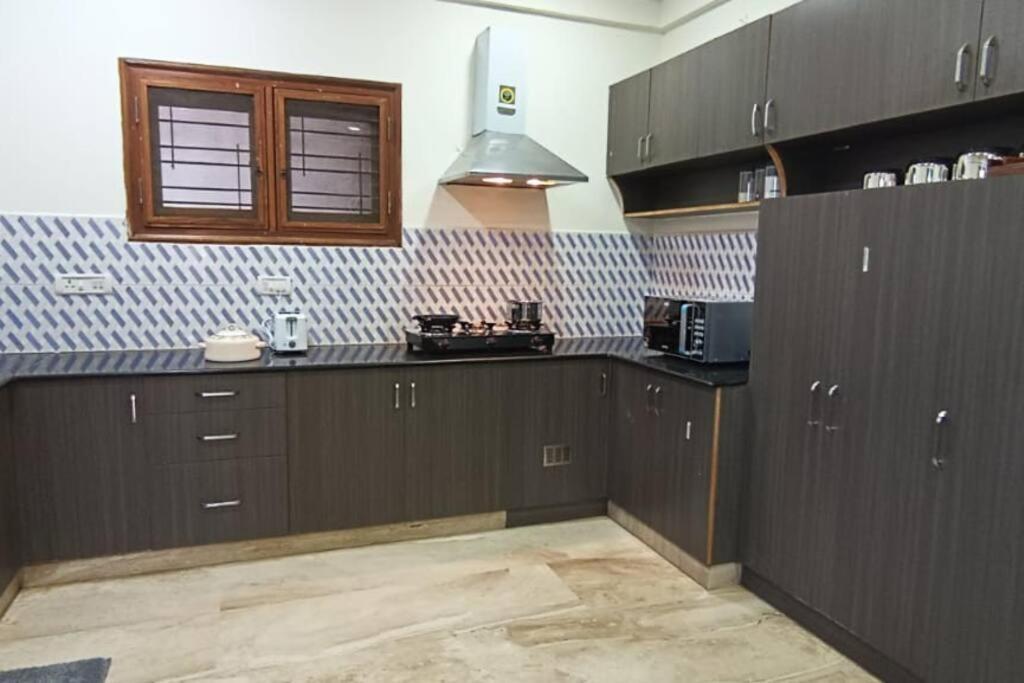 Apartment 4bhk Luxury At Vv Mohalla/mysore By Revkeys Mysore