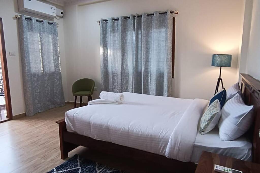 Apartment 4bhk Luxury At Vv Mohalla/mysore By Revkeys