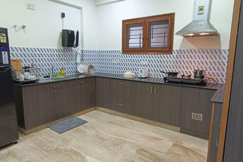 Apartment 4bhk Luxury At Vv Mohalla/mysore By Revkeys Mysore