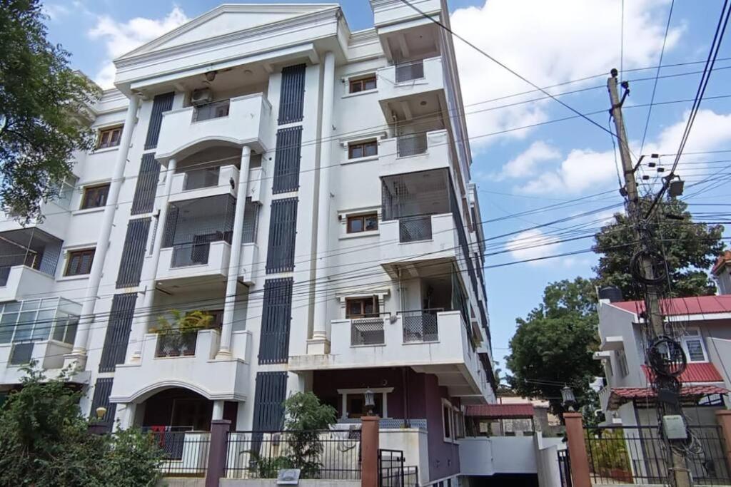 Apartment 4bhk Luxury At Vv Mohalla/mysore By Revkeys