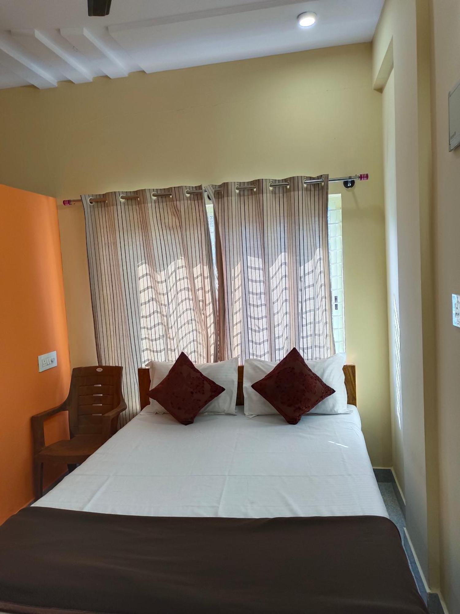 Lodge Royal Comforts *