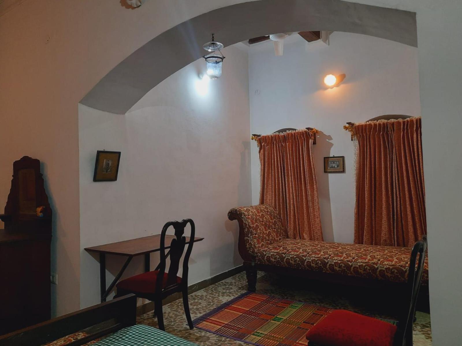 Heritage Home, Hampe's Homestay *