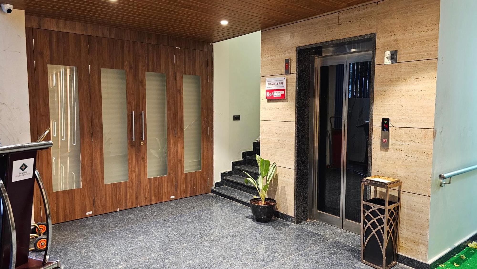 Hotel Emerald Urban Comforts