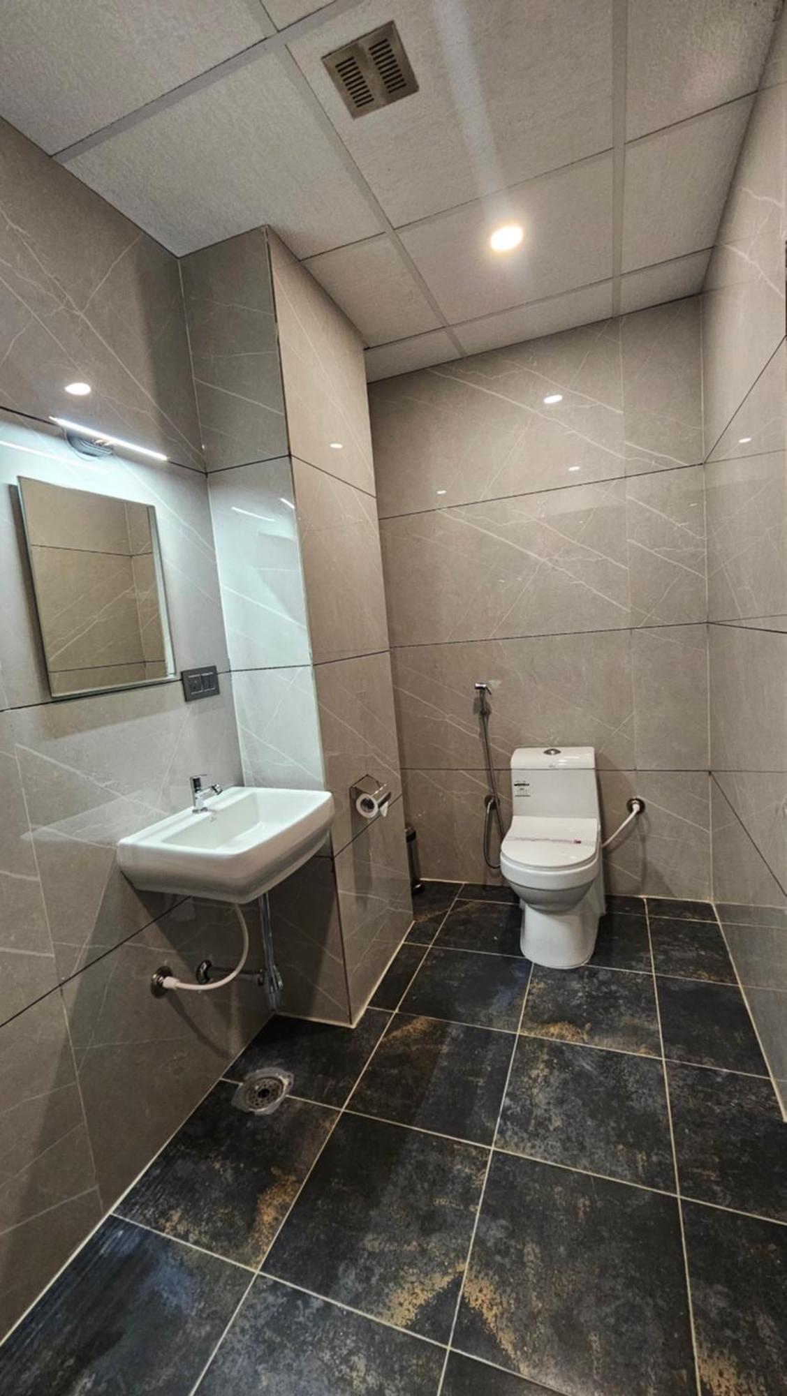 Hotel Emerald Urban Comforts 3*