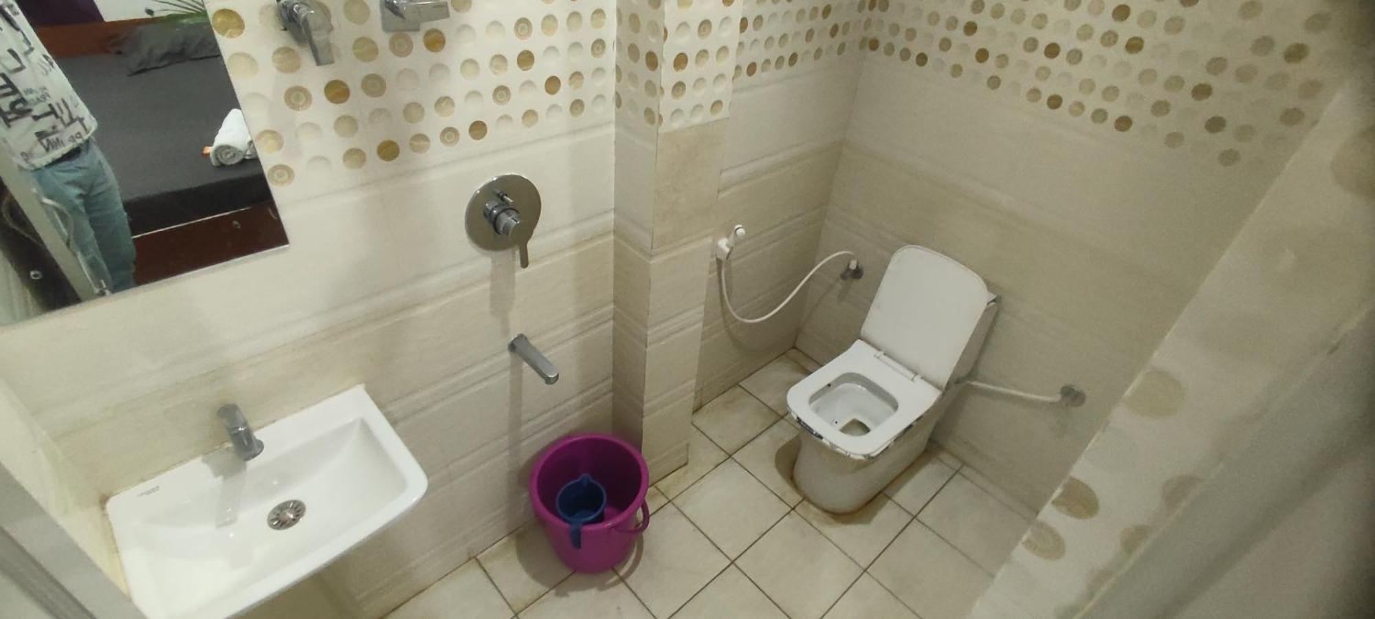 Adh Amilia Residency Hotel 2*
