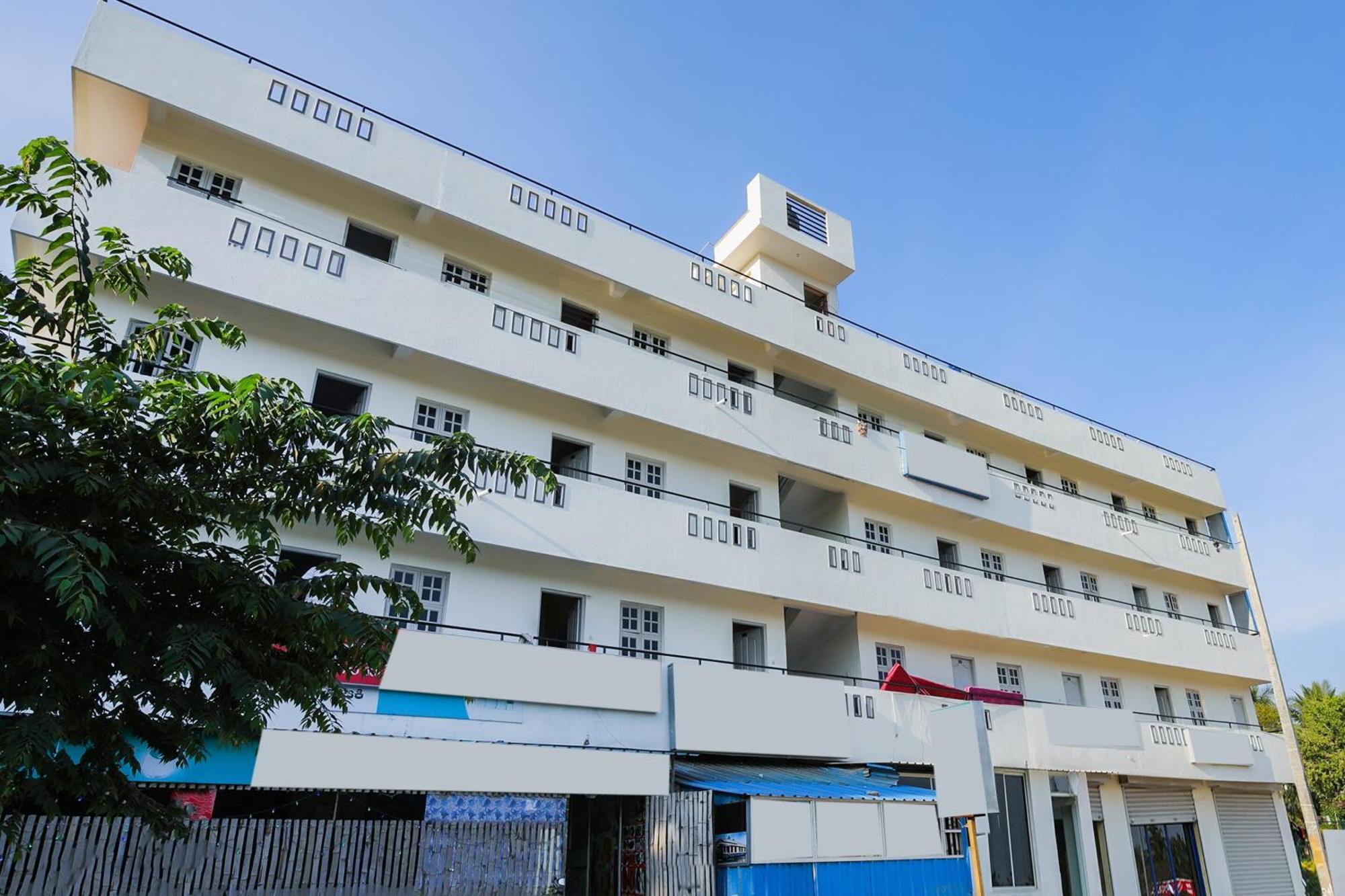 Oyo Narayani Residency 3*