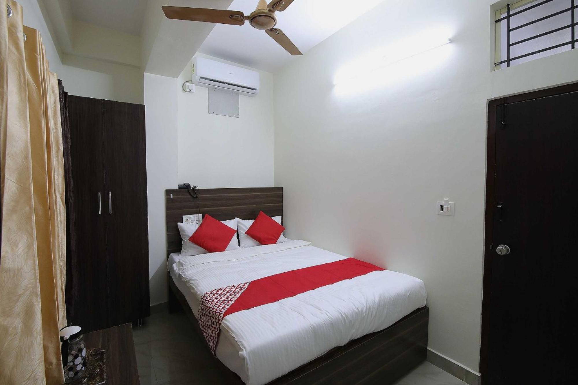 Collection O Mathura Hotel