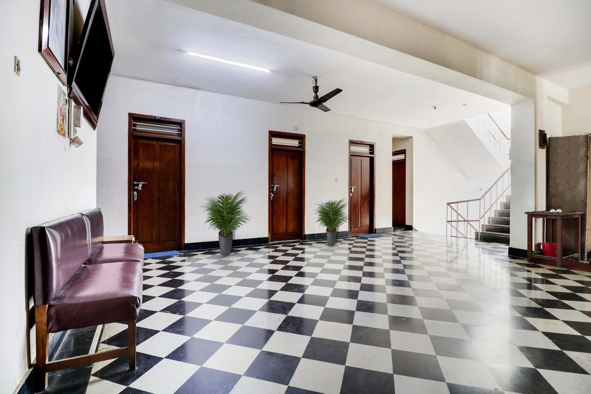Spot On 93332 Maharaja Hotel Mysore