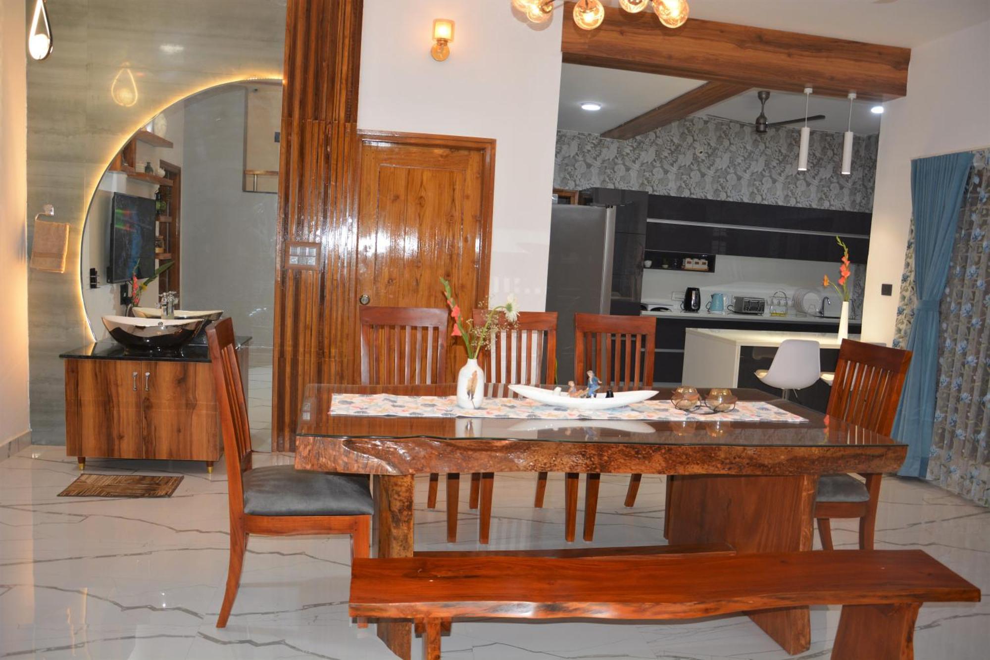 Earth - Luxurious 5 Bhk Ac At *