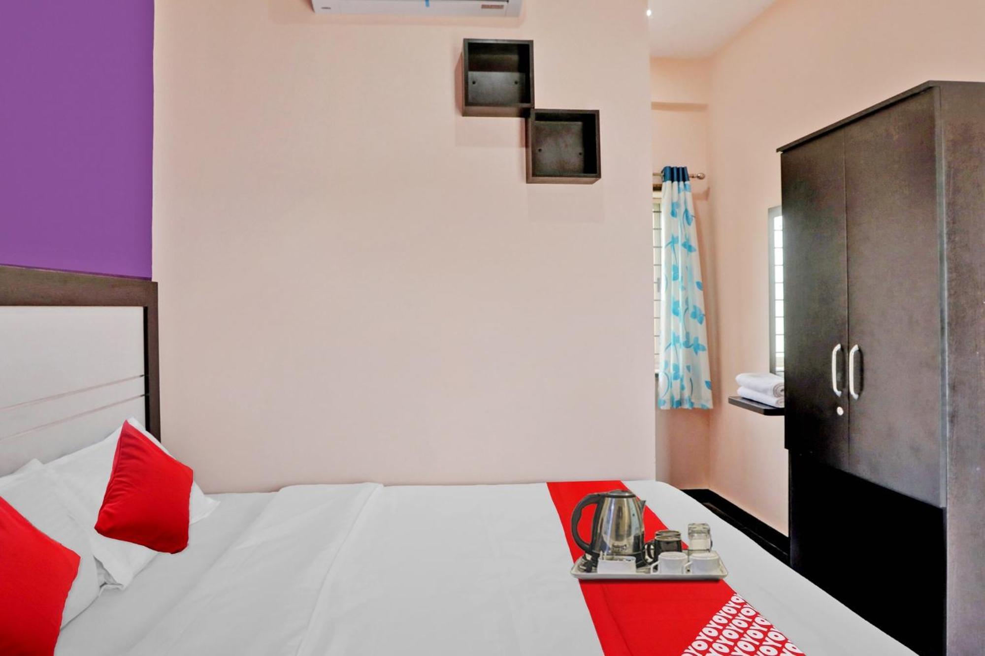 Flagship 93452 The Runway Hotel 3*