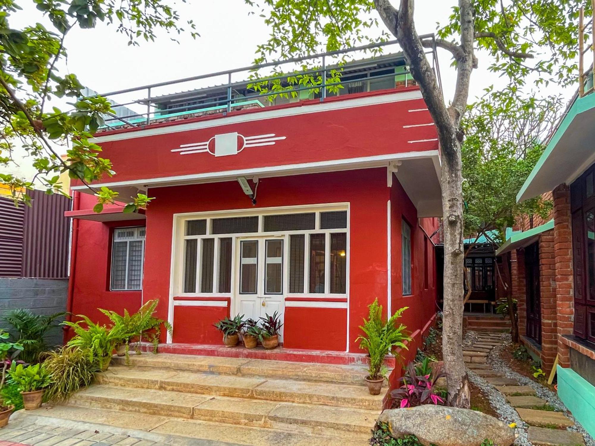 Hostel Rahees Bi Roambay - Backpacker *