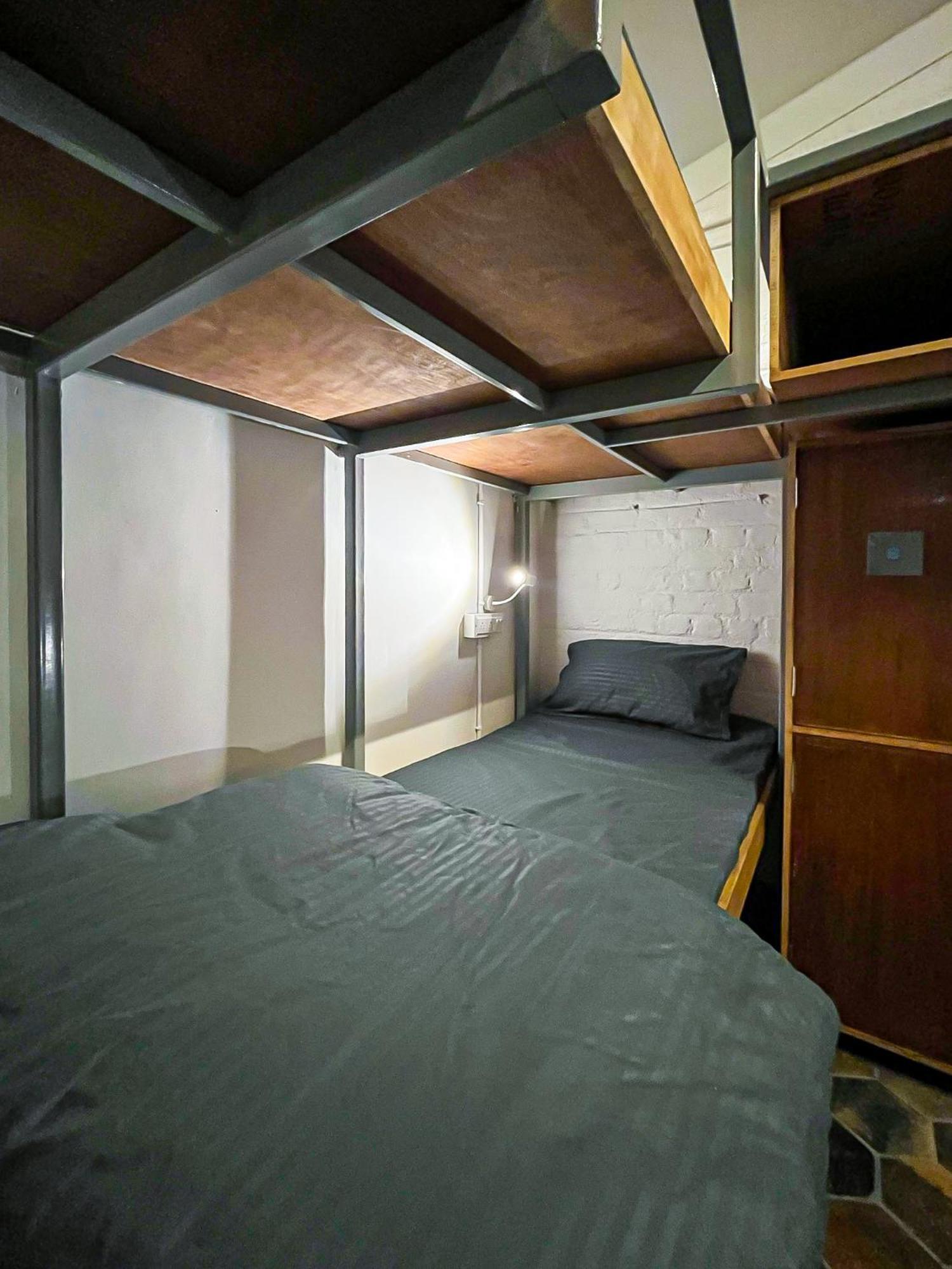 Rahees Bi Roambay - Backpacker Hostel Mysore
