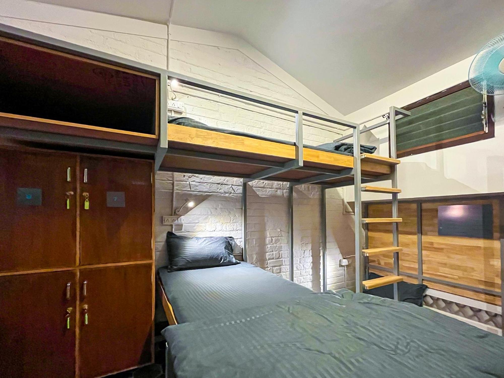 Rahees Bi Roambay - Backpacker Hostel Mysore