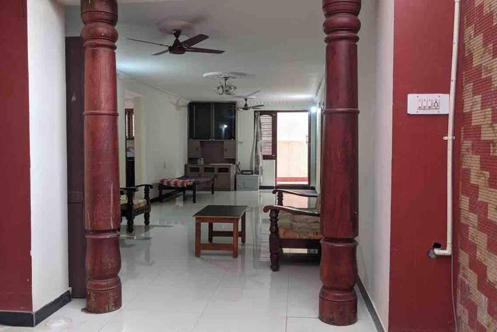 Apartment Cheerful