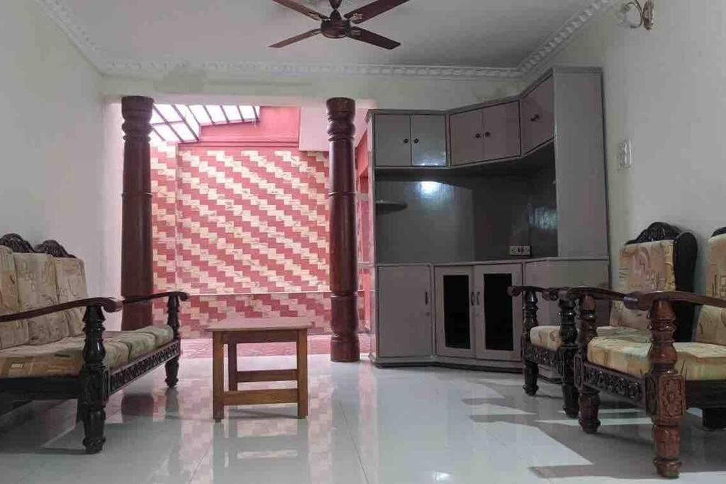 Cheerful Apartment