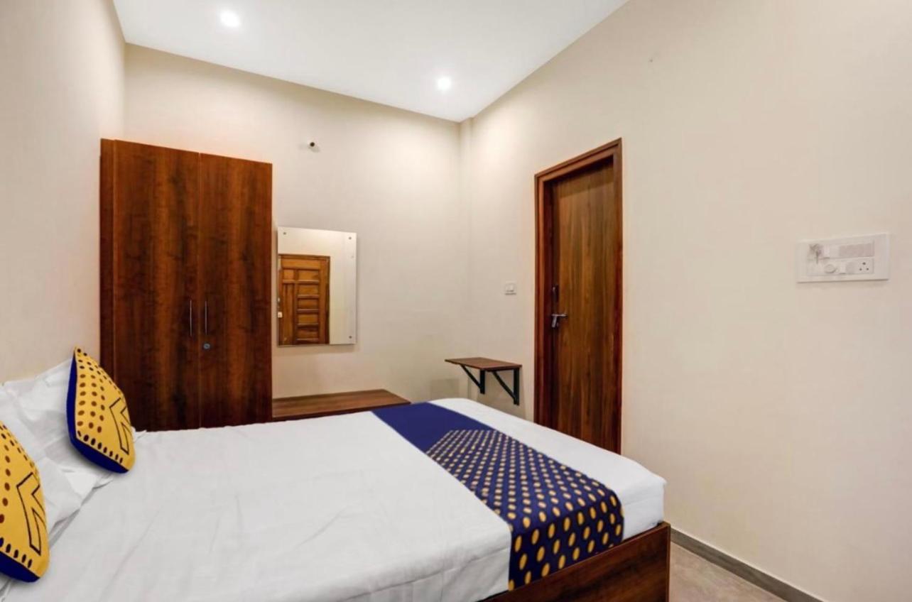Hotel Wood Side Recidencyy Mysore