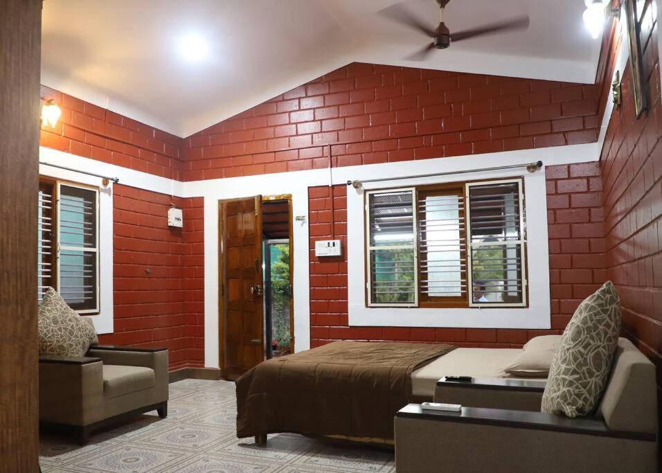 Camp Well Villa