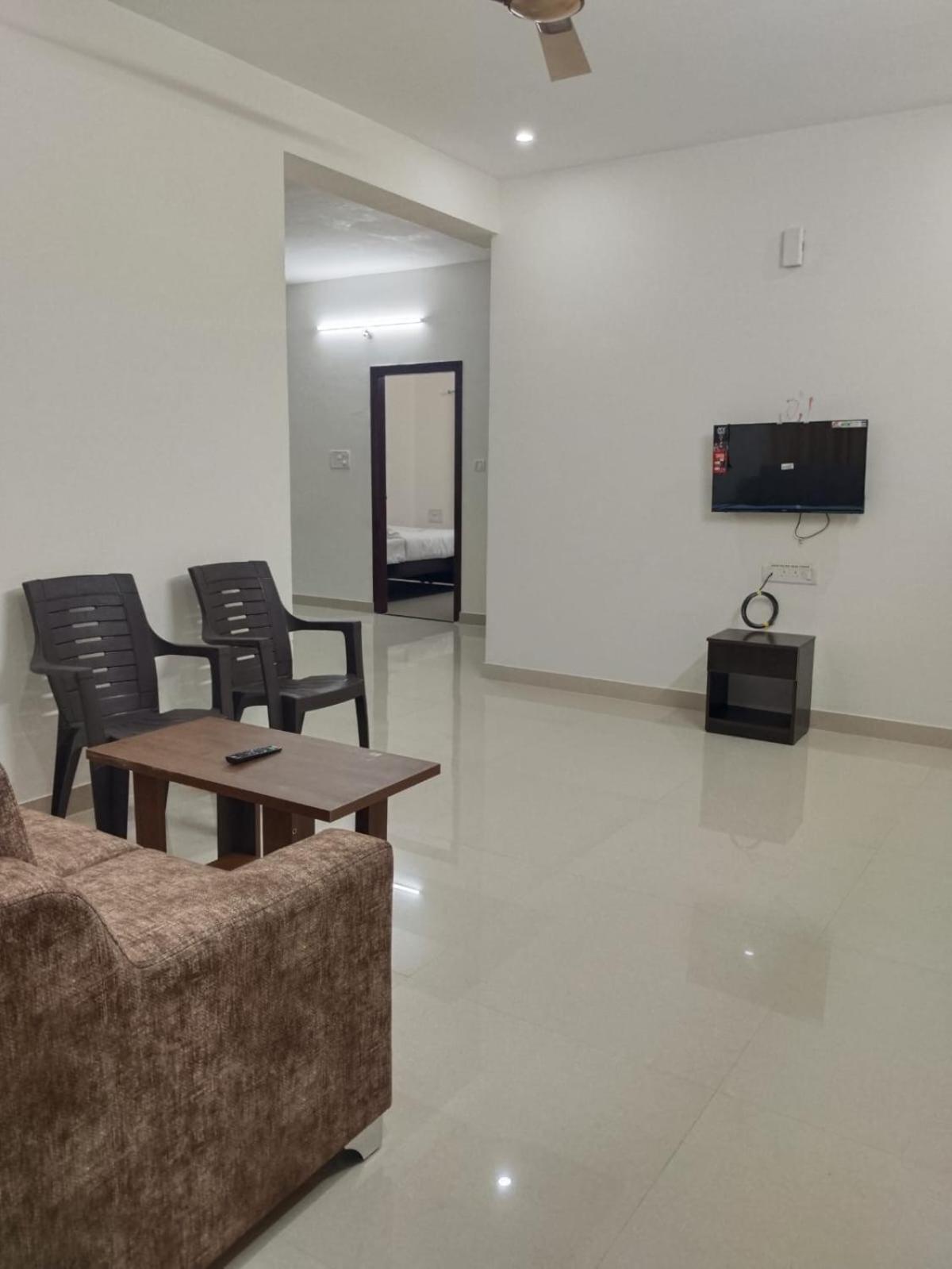Orchid Elite Brindavan Apartment *