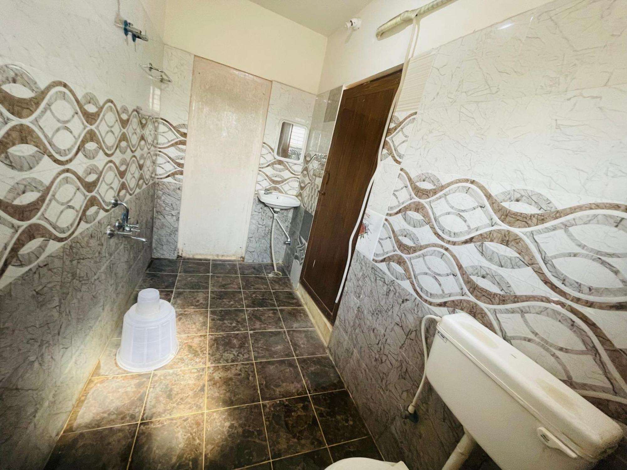 Eagle Heights Hotel Mysore