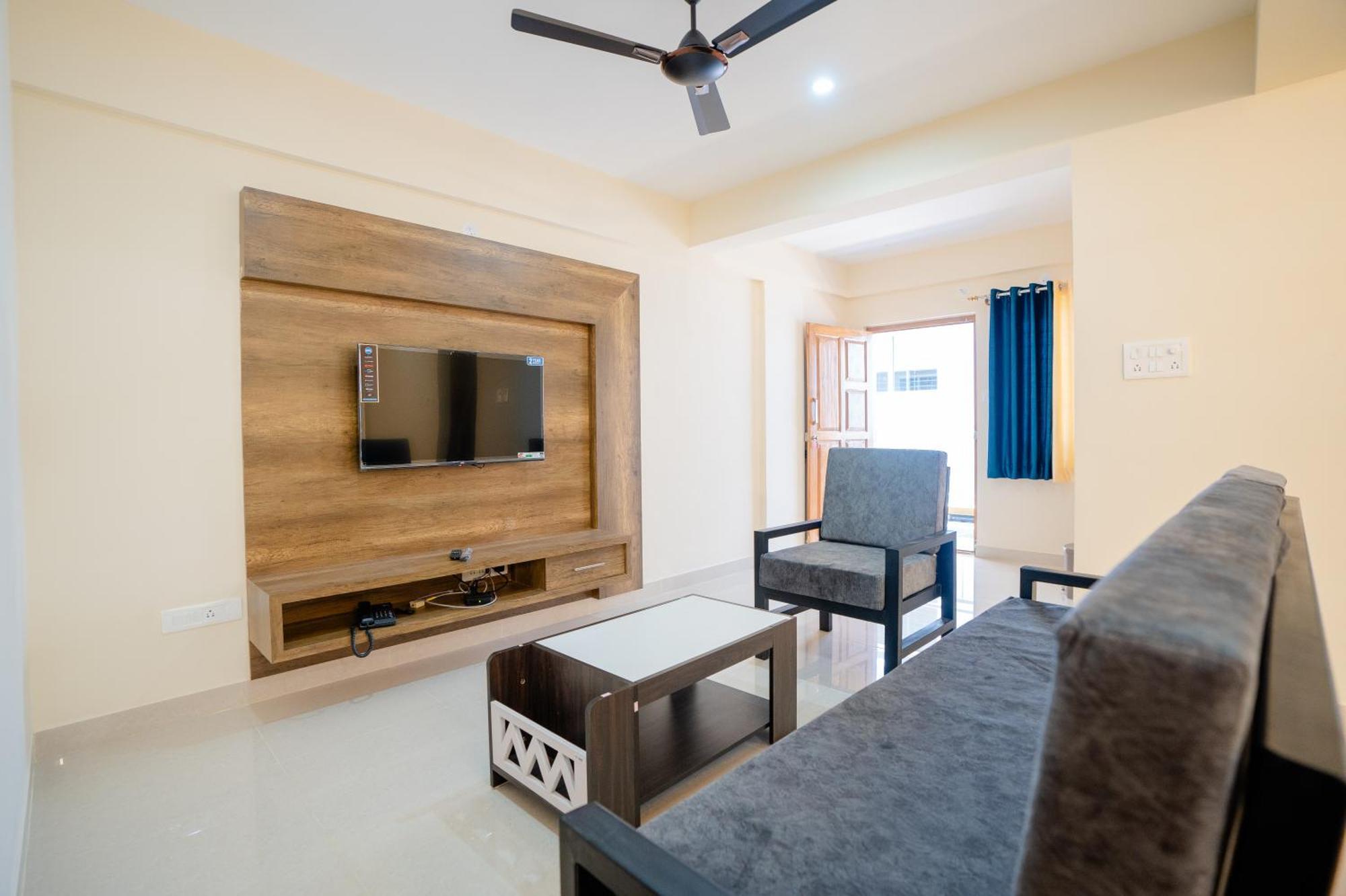 Elegance Serviced Apartment *