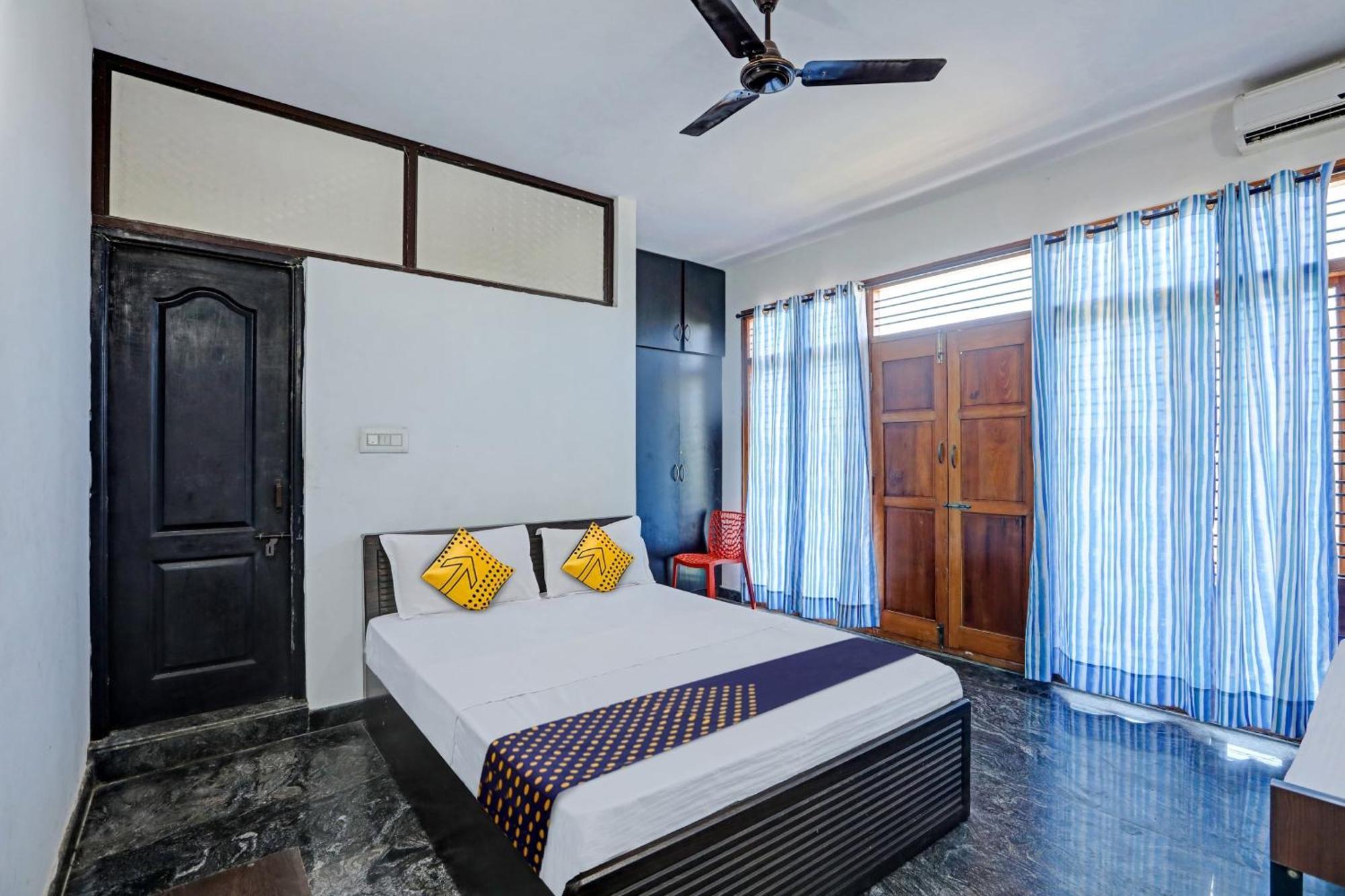 Spot On Sri Durga Residency Hd Kote 3*