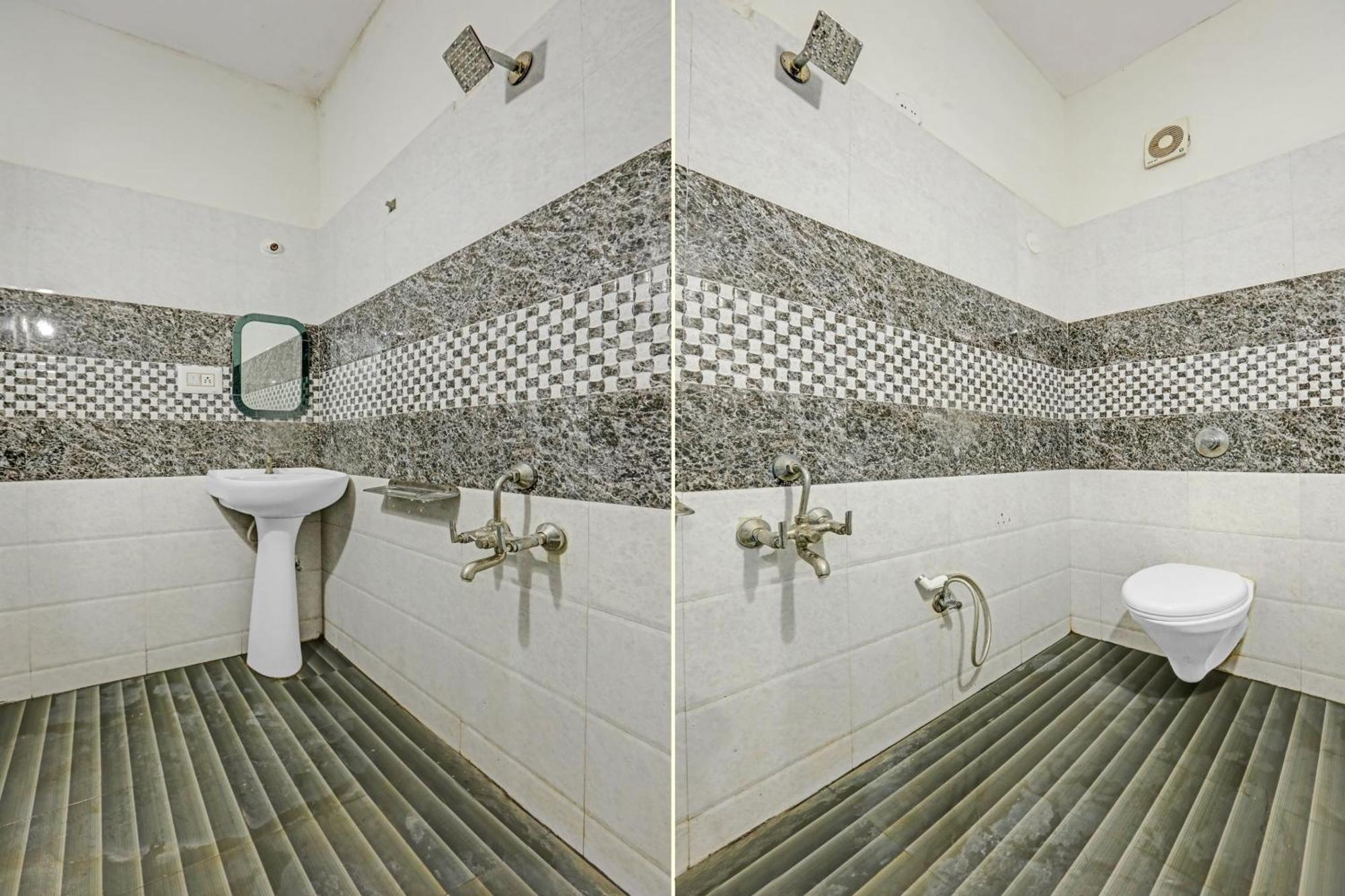 Spot On Sri Durga Residency Hd Kote Hotel
