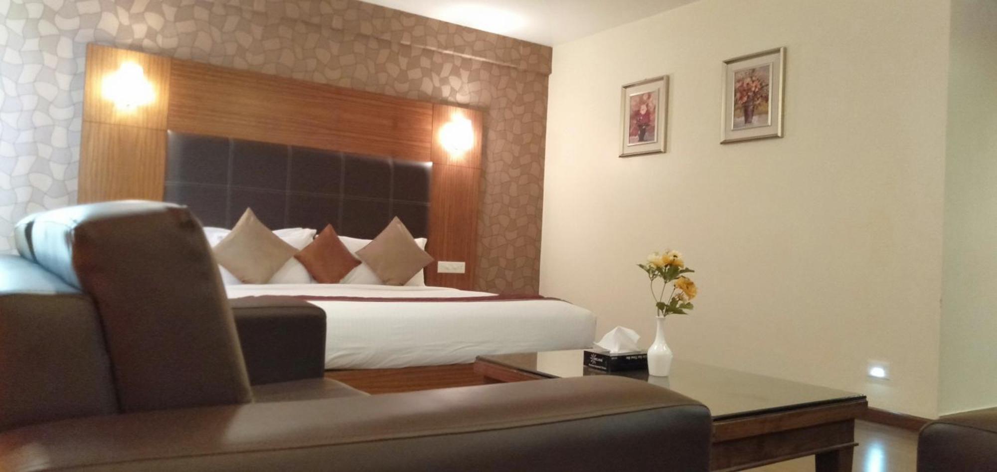 National Residency Hotel 3*