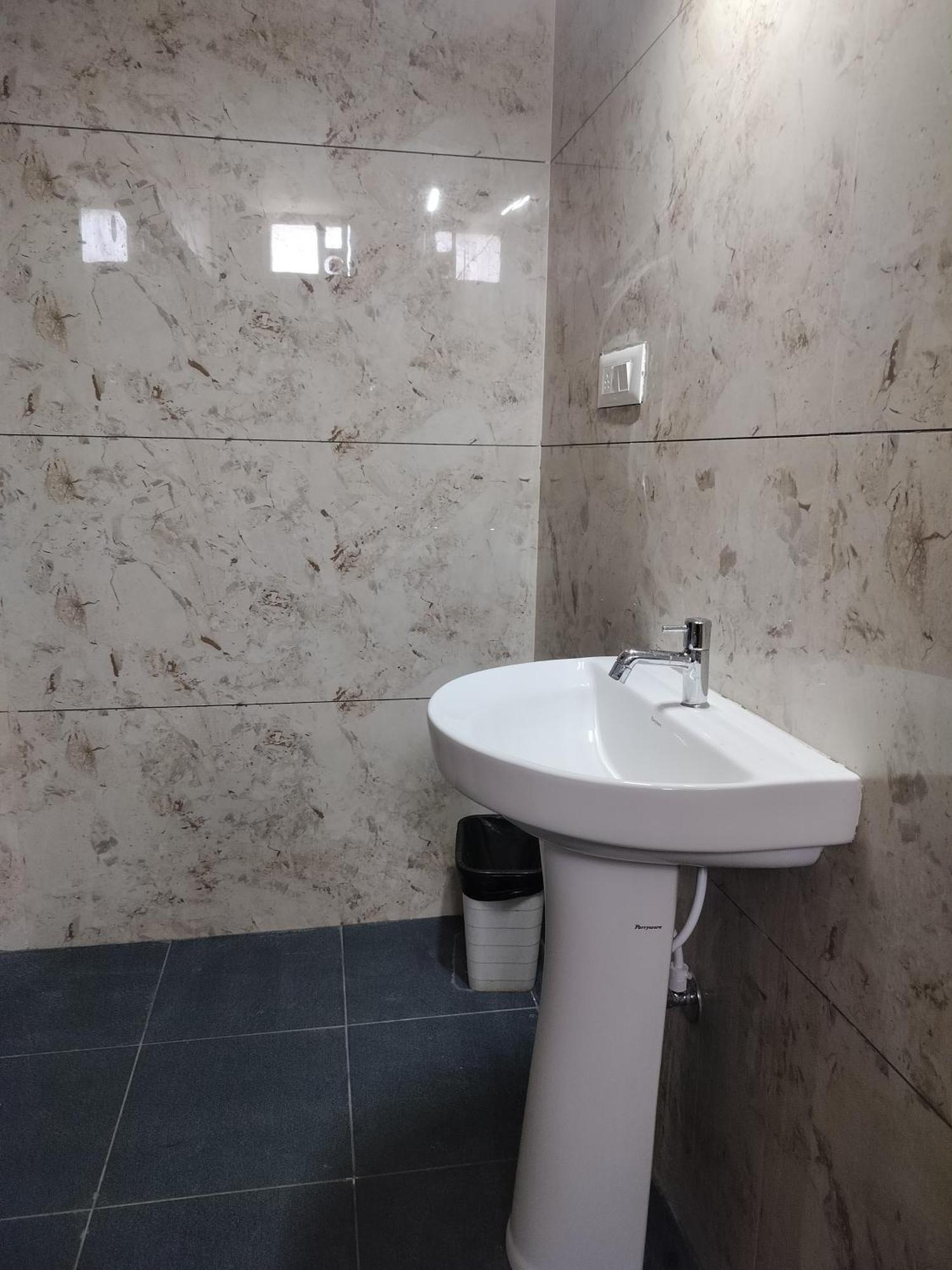 Hotel Vyshak International