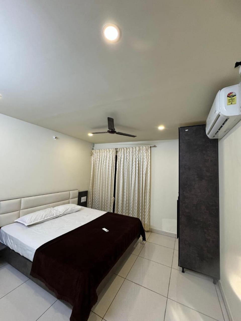 2 Bhk Ac Flat Call- 8o882-37972 Mysore