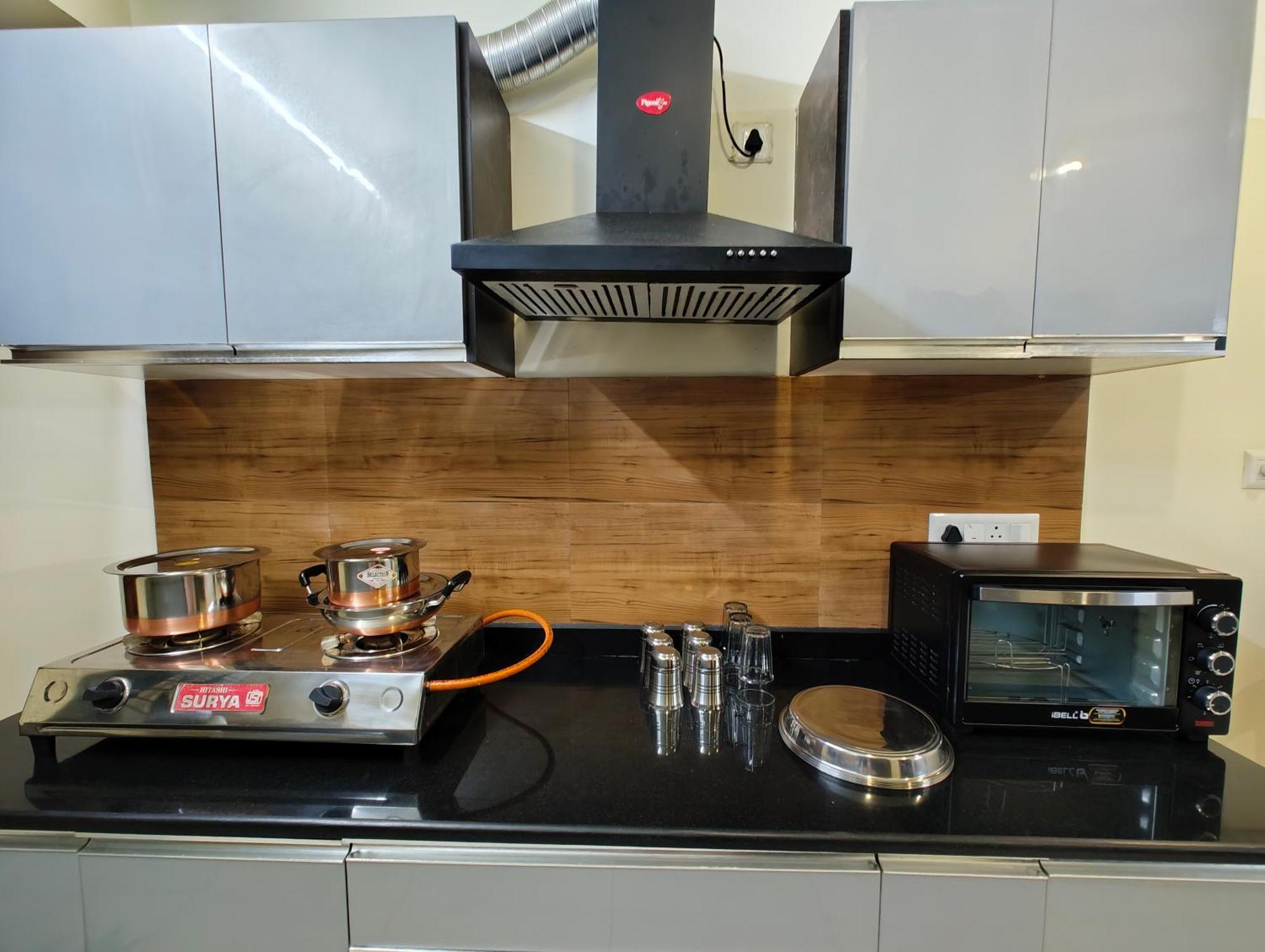 2 Bhk Ac Flat Call- 8o882-37972 Villa
