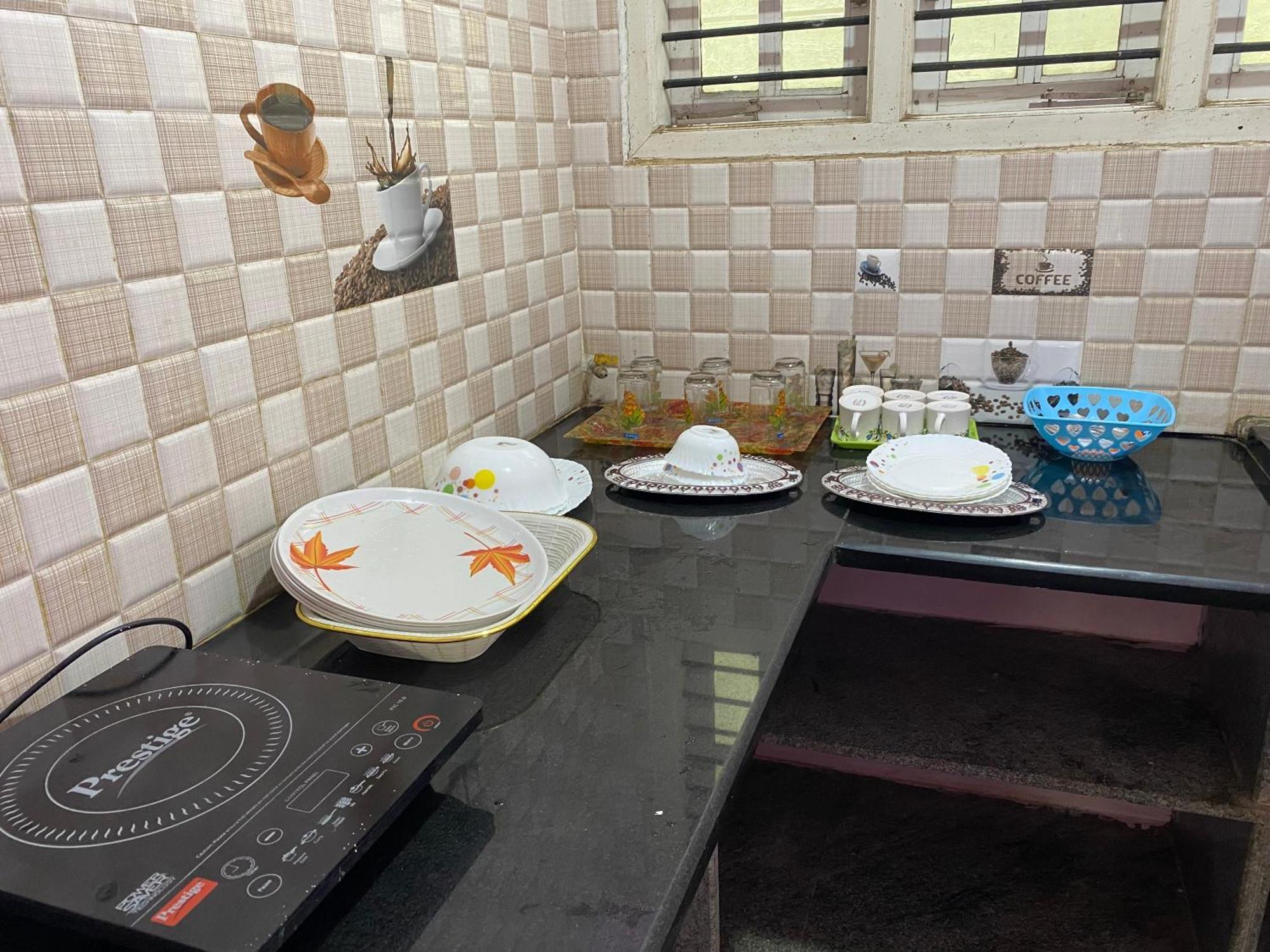Apartment Lovely Private Queen Bed In Shared 2 Bhk Mysore
