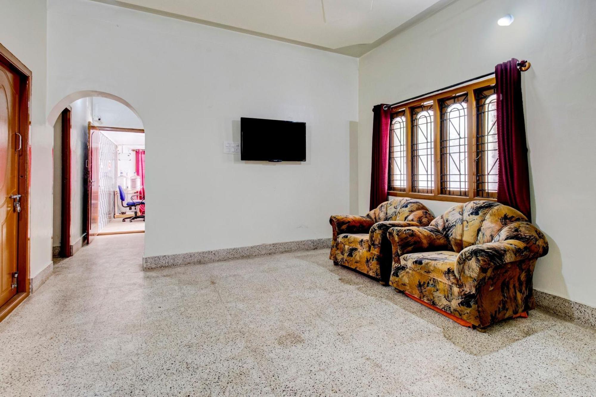 Oyo Mystic Mansion Hotel