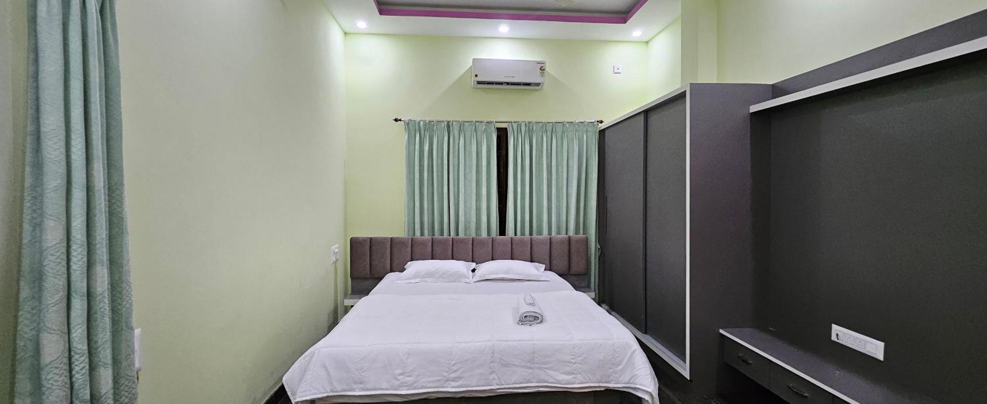Riddhi Krish -premium Serviced Apartment *