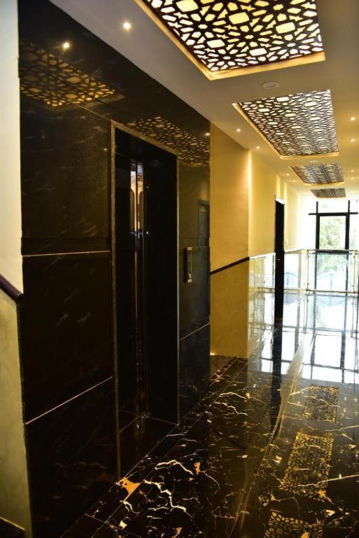 Hotel Sak Royal Residency 2 Kms From Palace