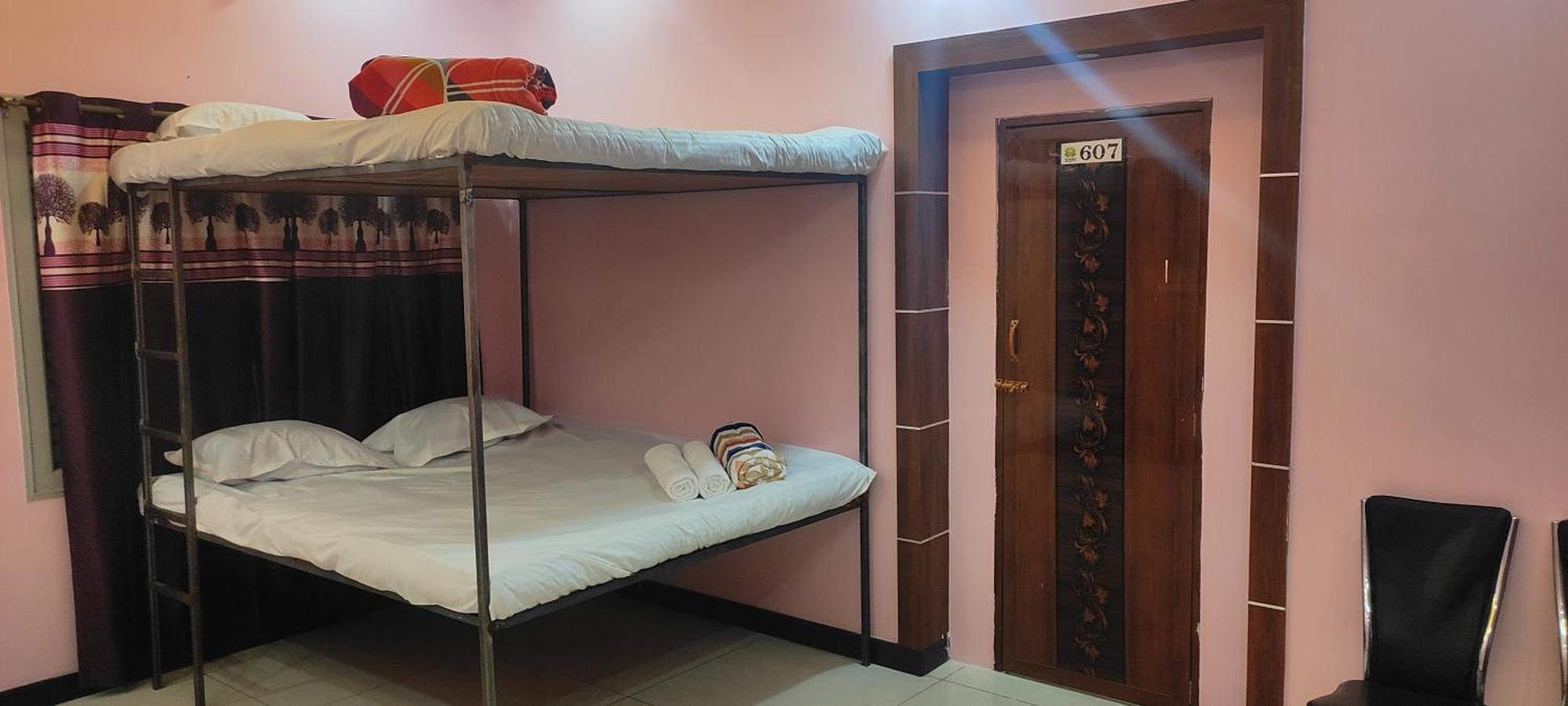 Homestay Adh Amilia Residency *